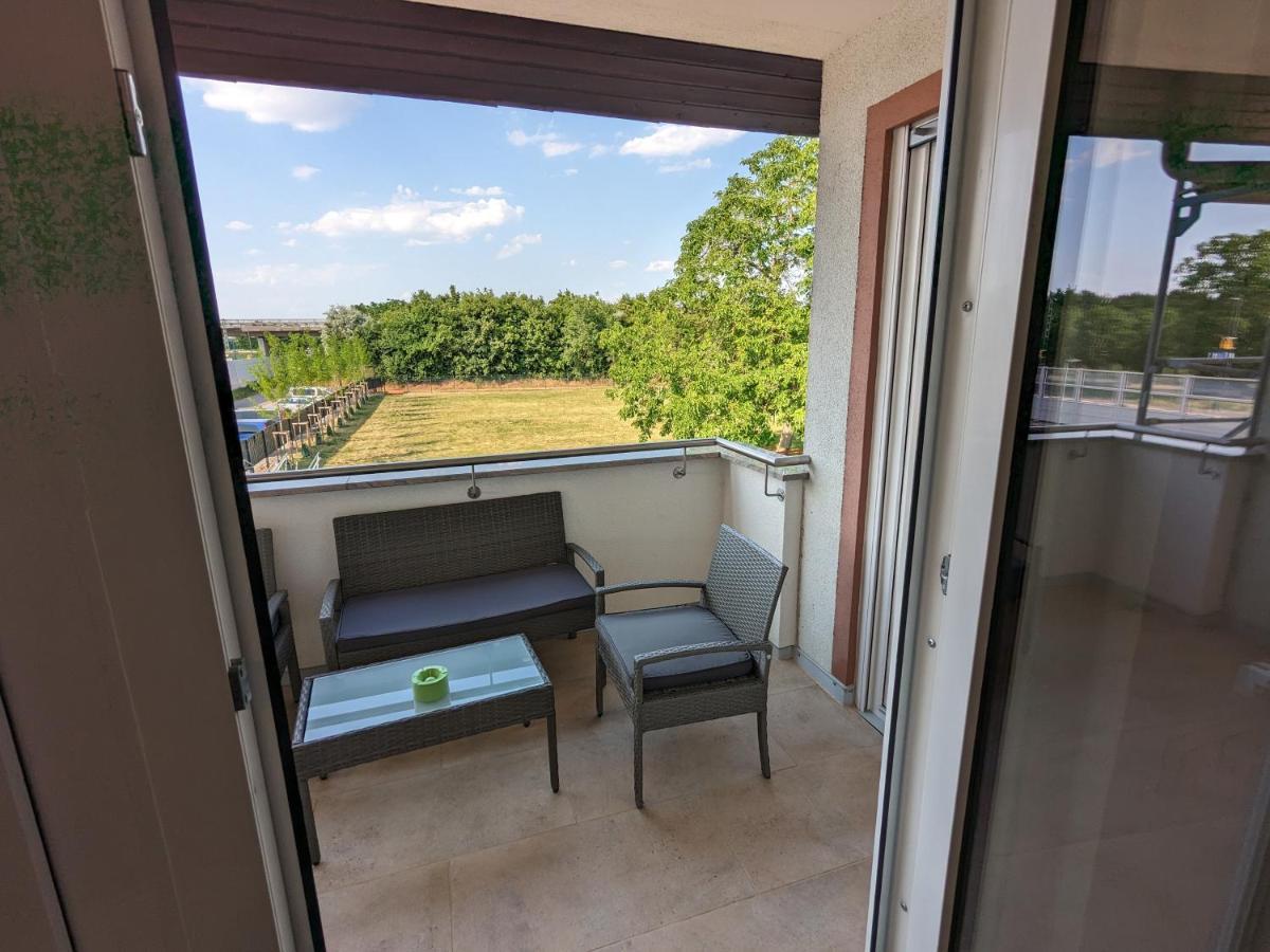 S'Bahnhoefle Apartments 灵斯海姆 外观 照片