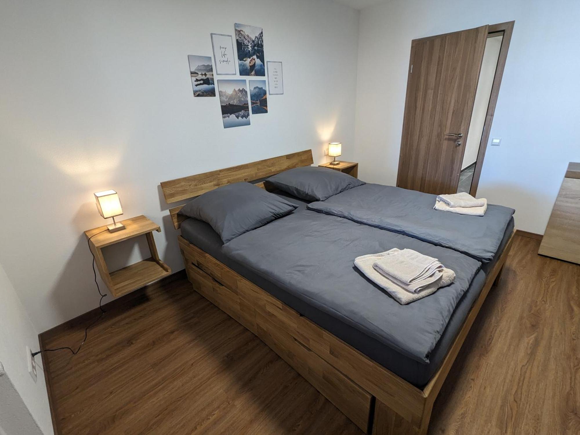 S'Bahnhoefle Apartments 灵斯海姆 外观 照片